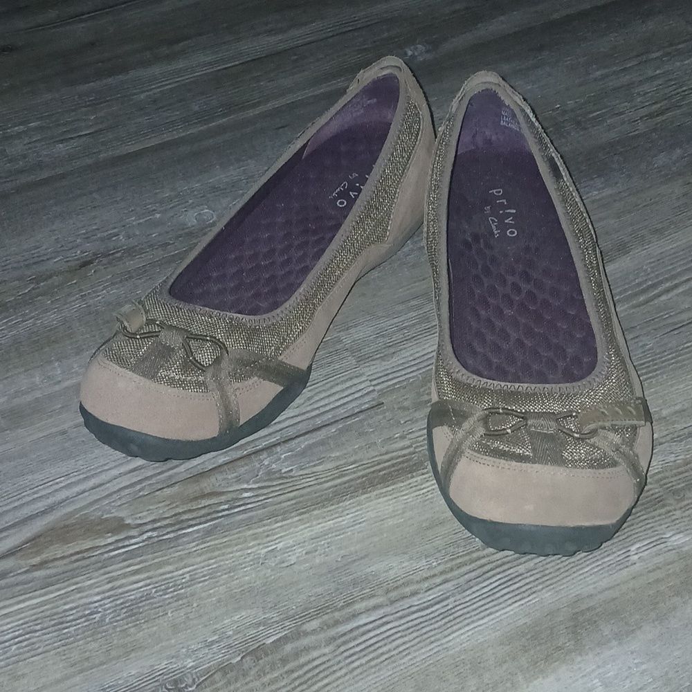 Privo by Clarks tan brown flats Sz 9.5